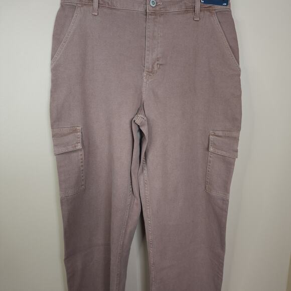Hollister Ultra High-Rise Cargo Utility Dad Pant in Brown Size 14R - Picture 3 of 12